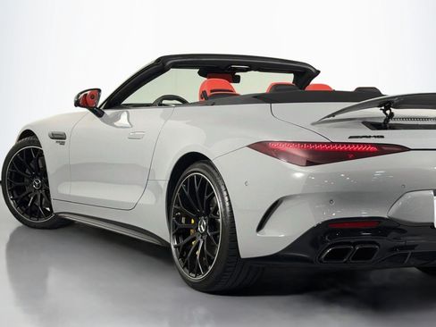Certified 2022 Mercedes-Benz SL 63 AMG 4MATIC image 17