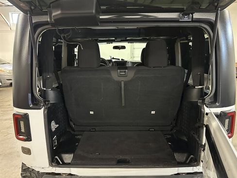 Used 2016 Jeep Wrangler Sport w/ Quick Order Package 24S AWD/4WD image 40