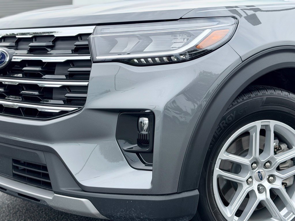 New 2026 Ford Explorer Active w/ Active Comfort Package RWD image 3