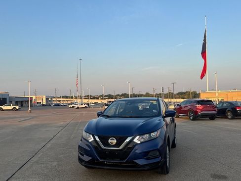 Used 2020 Nissan Rogue Sport S FWD image 6