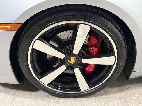 Certified 2021 Porsche 911 Carrera 4S AWD/4WD image 39