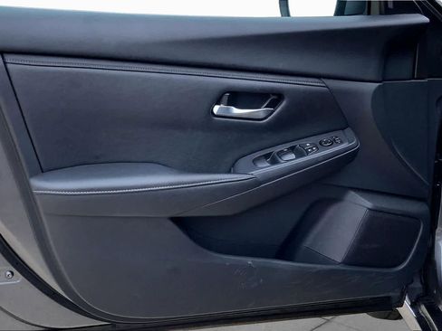 Used 2025 Nissan Sentra SV FWD image 22