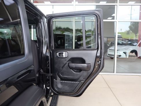 Used 2021 Jeep Wrangler Unlimited Sport AWD/4WD image 35