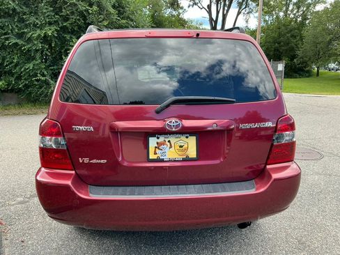 Used 2005 Toyota Highlander 4WD V6 w/ Appearance Pkg image 10