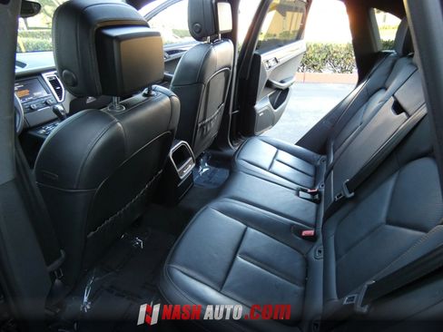 Used 2015 Porsche Macan S AWD/4WD image 40