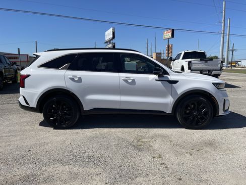 Used 2022 Kia Sorento SX image 3