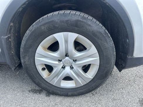 Used 2013 Toyota RAV4 LE FWD image 29