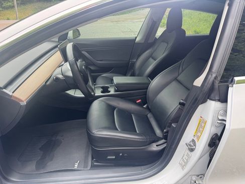 Used 2019 Tesla Model 3 Mid Range RWD image 11