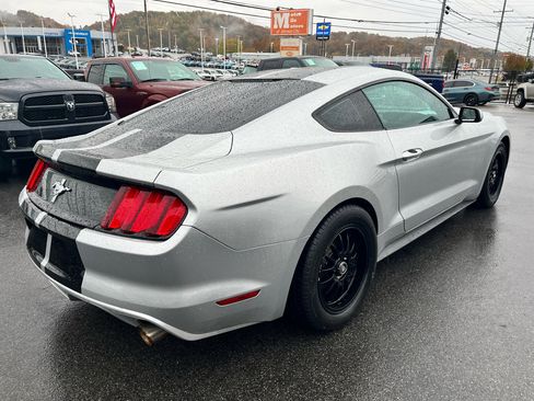 Used 2015 Ford Mustang Coupe image 5