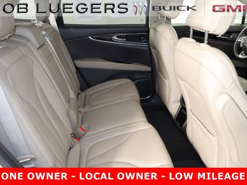 Used 2021 Lincoln Nautilus Reserve image 19