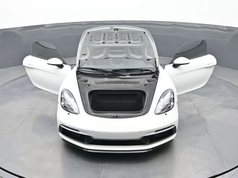 Certified 2024 Porsche 718 Cayman GTS RWD image 24