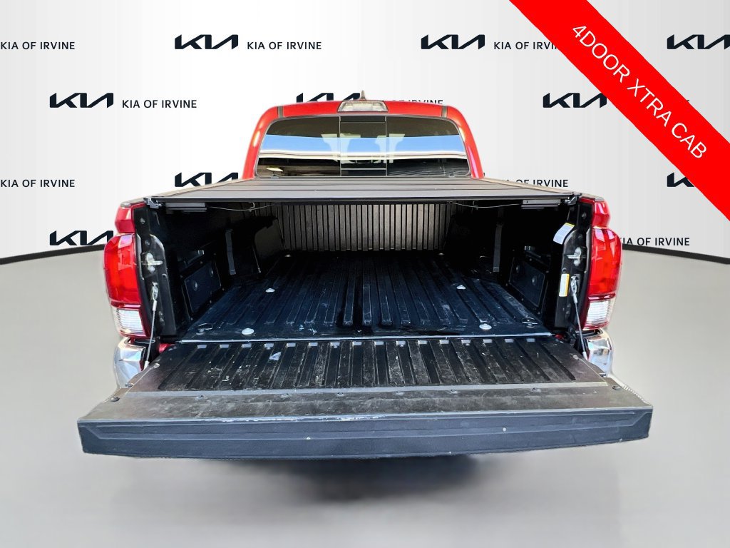 Used 2018 Toyota Tacoma SR5 RWD image 23