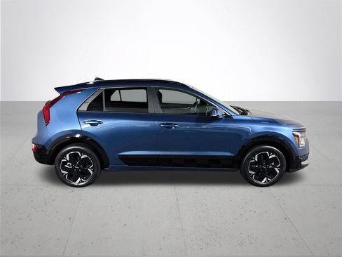 Certified 2023 Kia Niro Wind FWD image 6