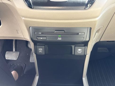 Used 2019 Honda Odyssey Elite image 25