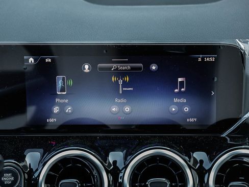 New 2026 Mercedes-Benz GLA 250 4MATIC image 12