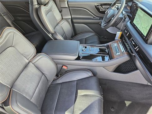 New 2025 Lincoln Aviator Black Label image 13
