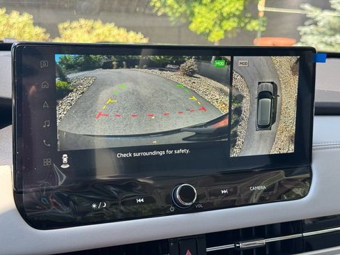 New 2025 Mitsubishi Outlander AWD image 33