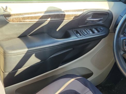 Used 2011 Dodge Grand Caravan Mainstreet w/ PWR Convenience Group image 5