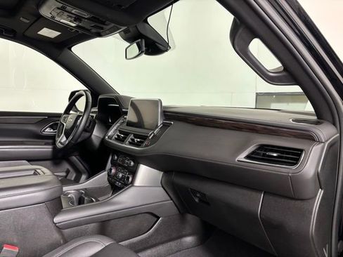 Used 2023 Chevrolet Suburban LT w/ LT Signature Plus Package image 24