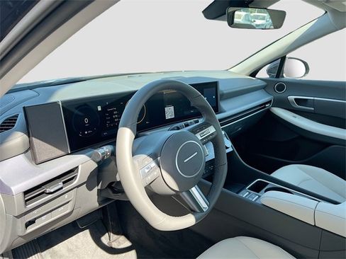 New 2025 Hyundai Sonata SEL image 9