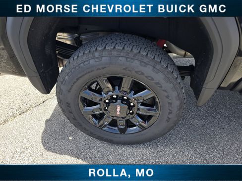 Used 2026 GMC Sierra 2500 AT4 AWD/4WD image 12