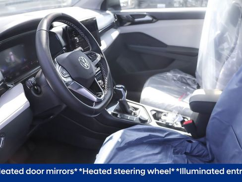 Used 2025 Volkswagen Taos S image 5