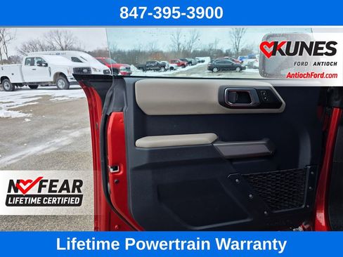 Used 2023 Ford Bronco Wildtrak image 17