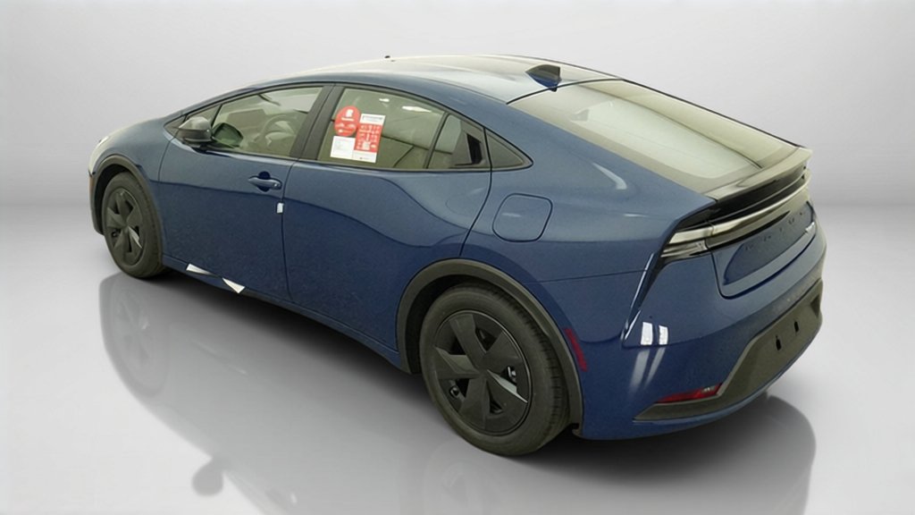 New 2027 Toyota Prius Plug-In Hybrid FWD image 40
