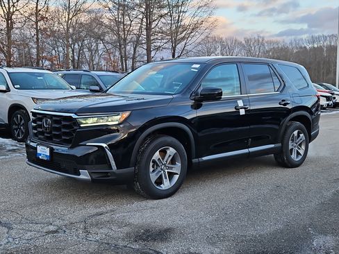 New 2025 Honda Pilot EX-L image 3