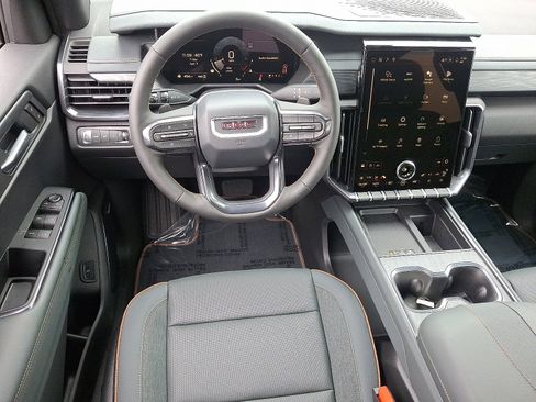 New 2025 GMC Acadia AT4 image 13