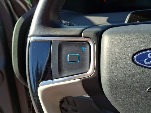 Certified 2025 Ford Expedition Platinum AWD/4WD image 24