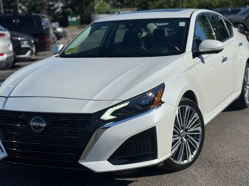 Used 2023 Nissan Altima 2.5 SL AWD/4WD image 1