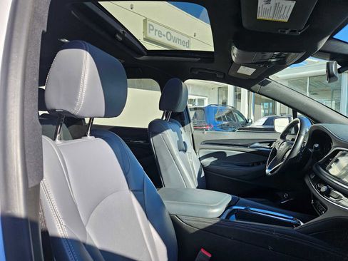 Used 2023 Buick Enclave Essence w/ Experience Buick Package image 8