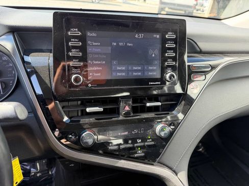 Used 2023 Toyota Camry SE FWD image 22