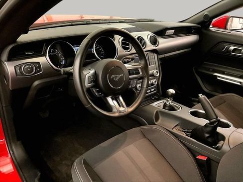 Used 2019 Ford Mustang GT RWD image 12