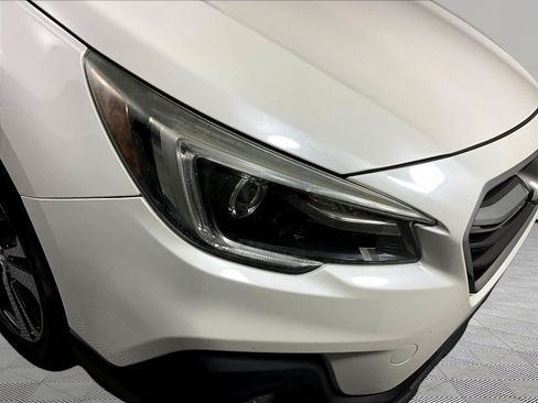 Used 2018 Subaru Outback 2.5i Limited AWD/4WD image 32