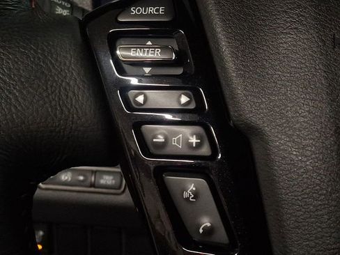 Used 2023 Nissan Frontier PRO-4X w/ Technology Package AWD/4WD image 21