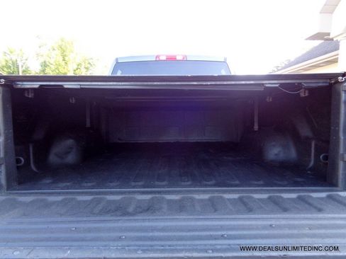 Used 2018 RAM 1500 Express AWD/4WD image 15