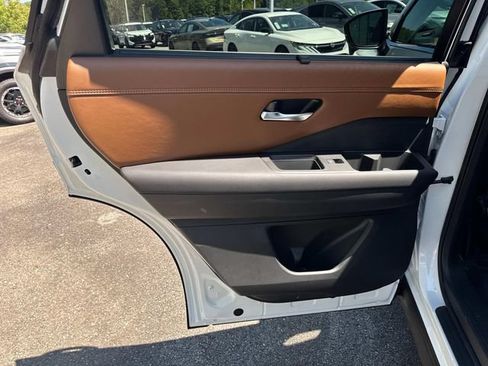 New 2026 Nissan Pathfinder Platinum AWD/4WD image 15