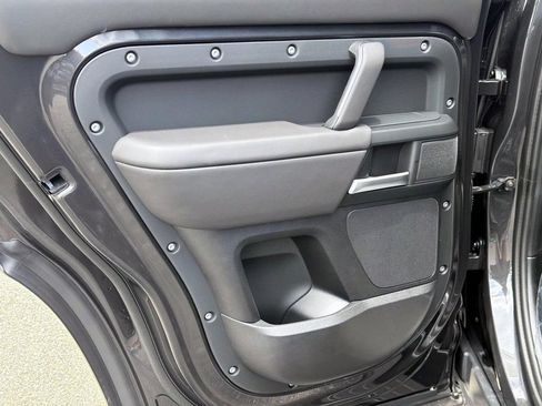 New 2026 Land Rover Defender 110 X-Dynamic SE AWD/4WD image 11