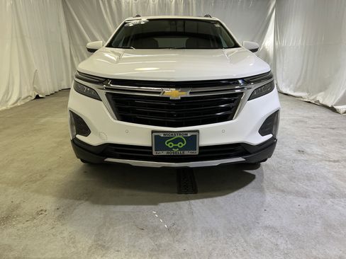 Used 2023 Chevrolet Equinox LT image 3