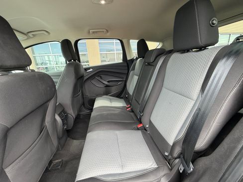 Used 2019 Ford Escape SE FWD image 17