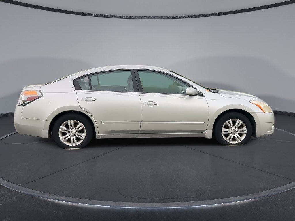 Used 2012 Nissan Altima 2.5 S w/ Convenience Pkg FWD image 9