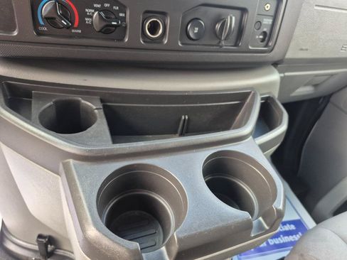 Used 2014 Ford E-250 and Econoline 250 w/ Power Group RWD image 16