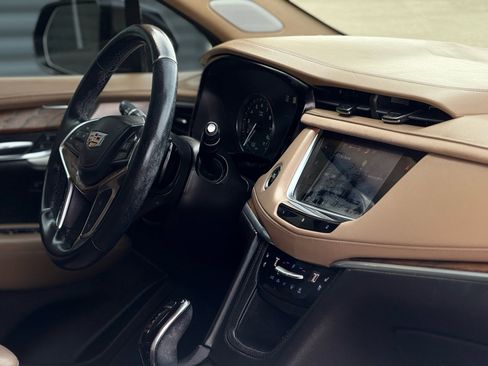 Used 2021 Cadillac XT5 Premium Luxury w/ Platinum Package image 12