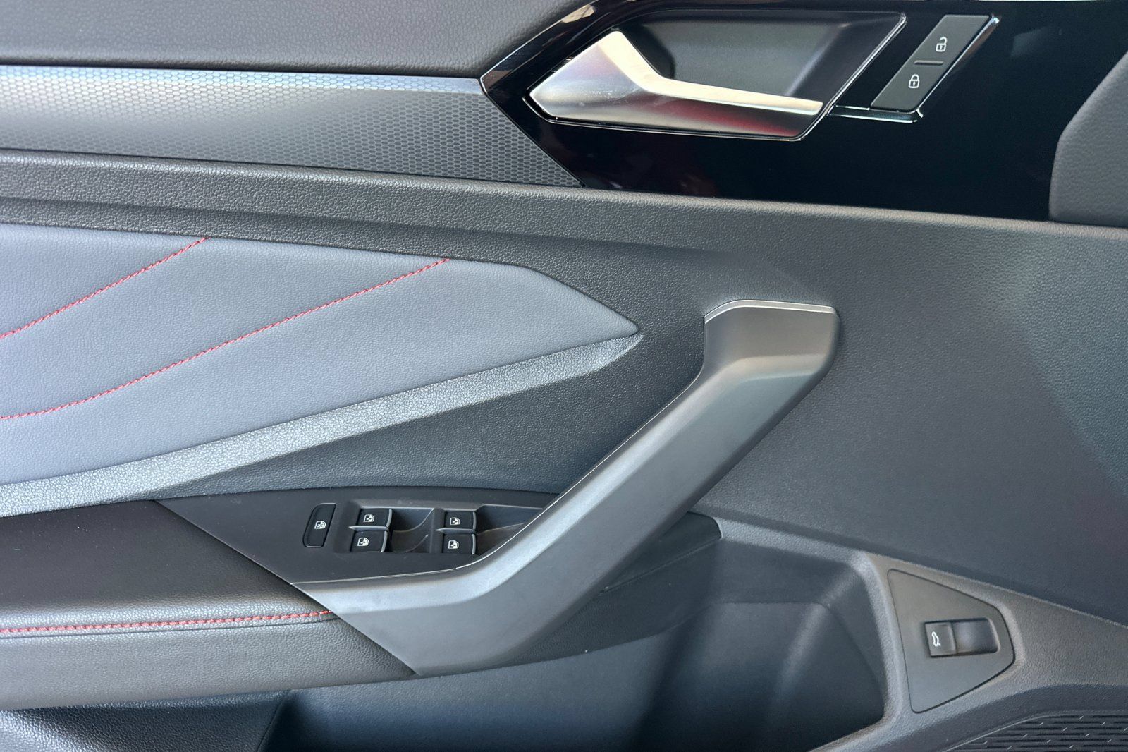 New 2026 Volkswagen Jetta GLI Autobahn FWD image 10