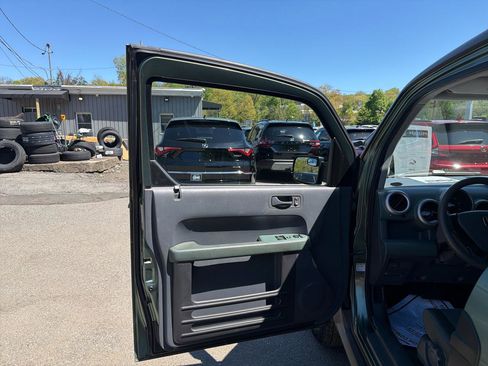 Used 2005 Honda Element EX image 16