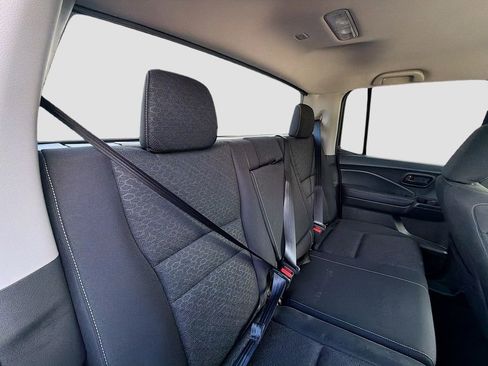 Used 2025 Honda Ridgeline Sport image 25