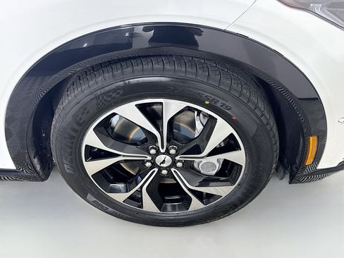 Used 2021 Ford Mustang Mach-E Premium image 32