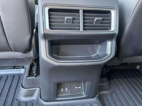 Certified 2024 Volkswagen Atlas Cross Sport SE FWD image 14